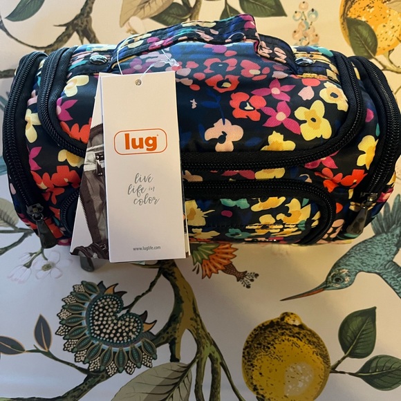 Lug Mini Trolley cosmetic case in Wildflower black - Picture 3 of 3